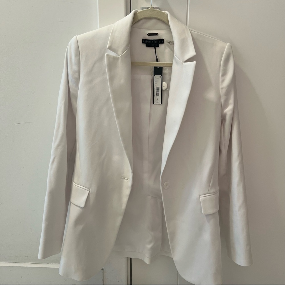 Alice and Olivia Macey Fitted Blazer- Size 6; New with Tags